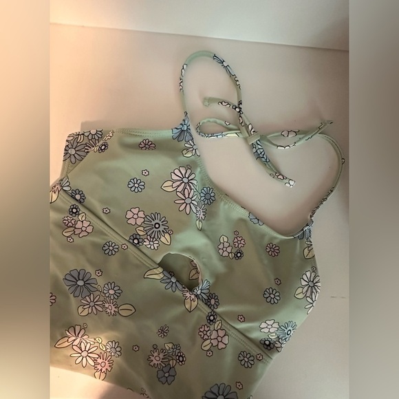 ROMWE Other - Romwe bathingsuit